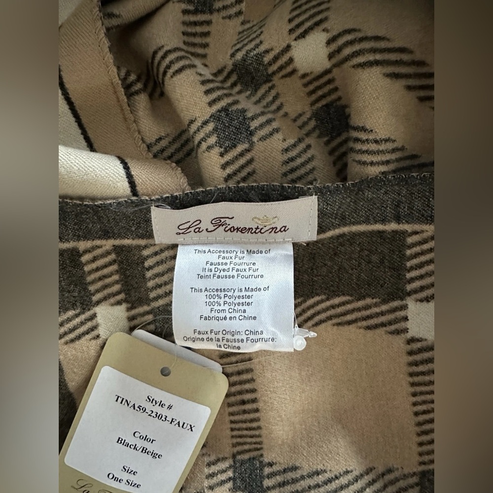 LA FIORENTINA PLAID/HOUNDSTOOTH PRINT WRAP WITH FOX POMS - BLACK & BEIGE - Picture 9 of 9